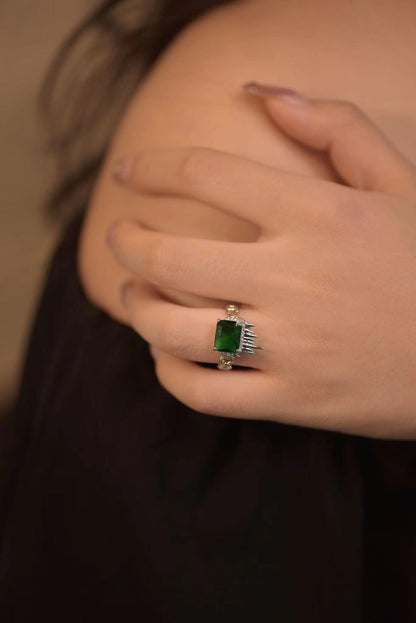 SQUARE GREEN CRYSTAL CROWN BAND RING