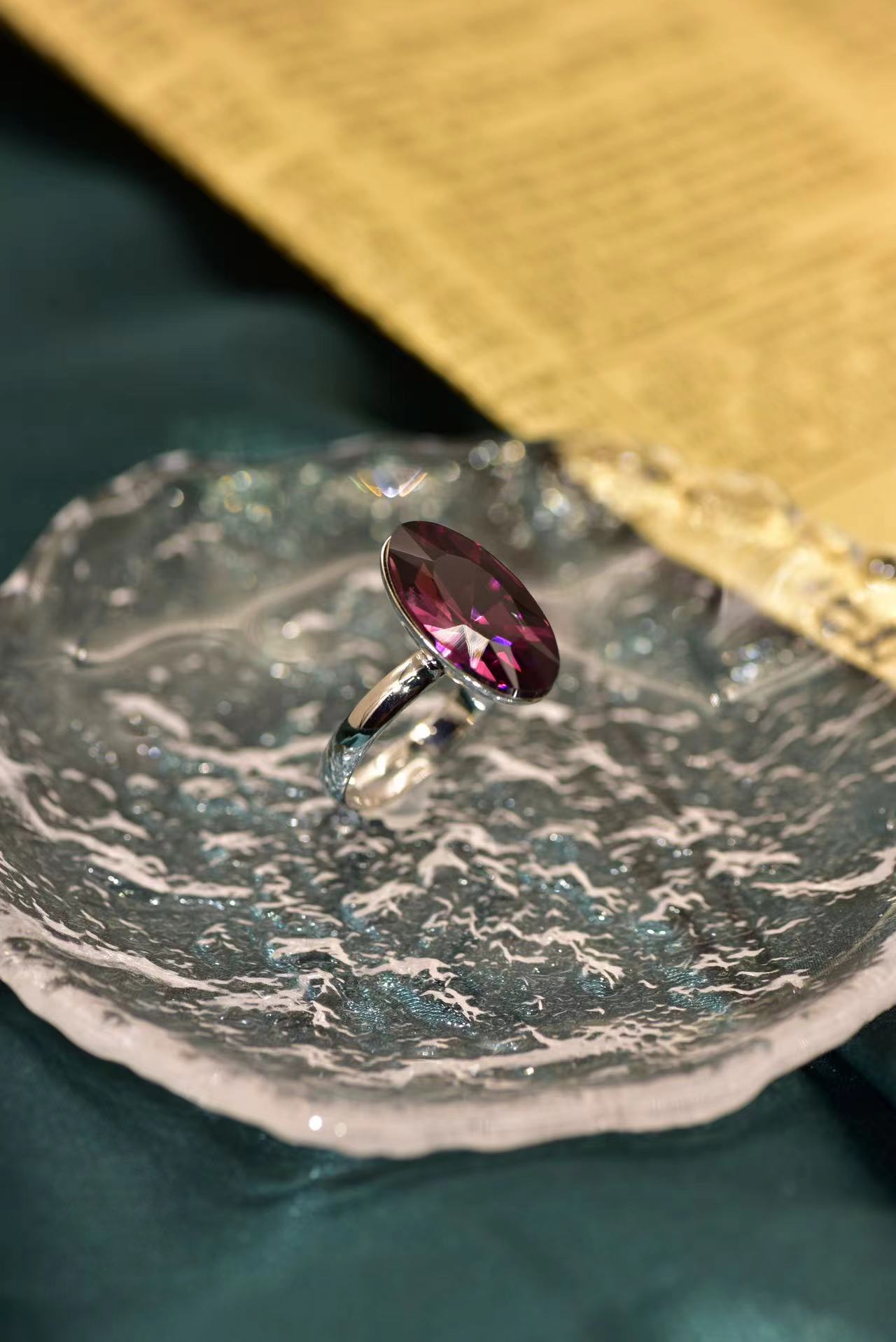 PURPLE OVAL CRYSTAL RING