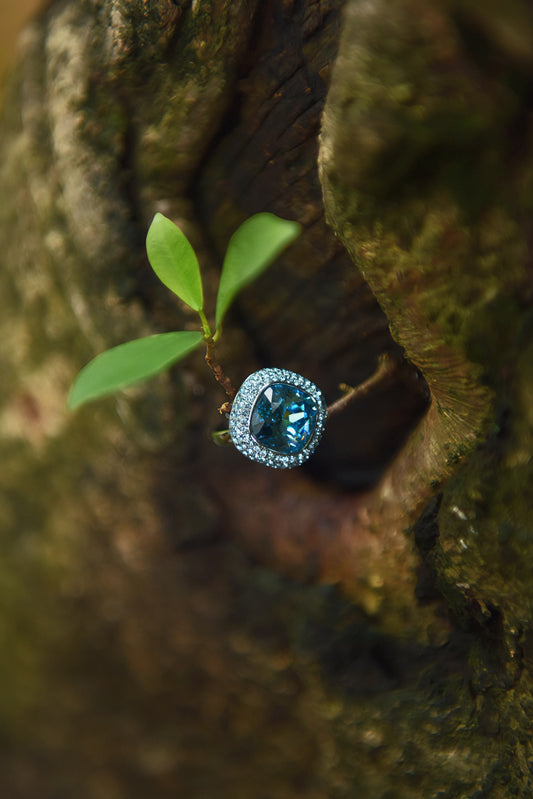 BLUE SQUARE CRYSTAL RING