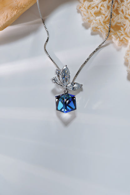 BLUE CRYSTAL BUTTERFLY DECORATIVE NECKLACE