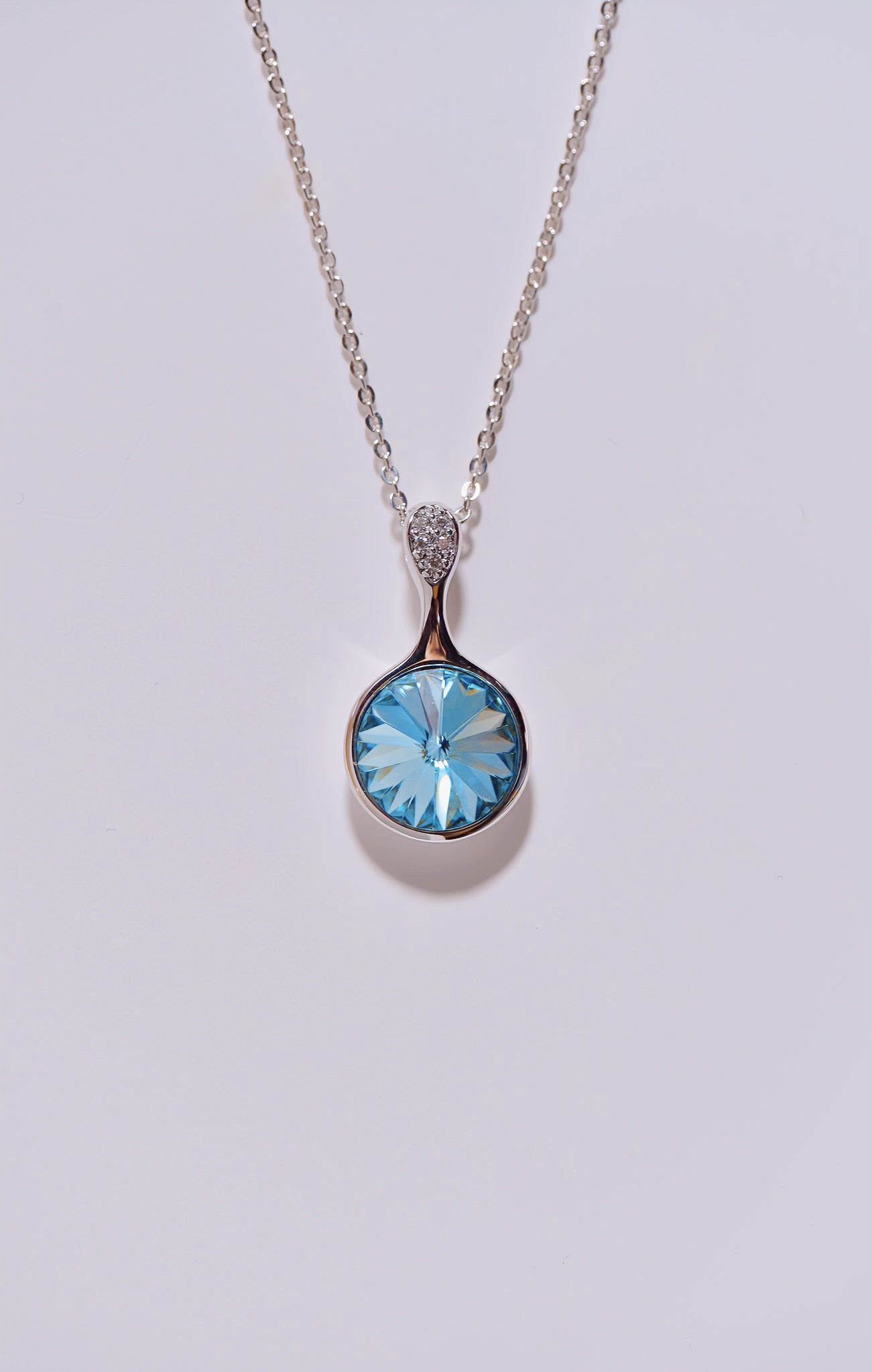 OCEAN ‘S TEAR BLUE CRYSTAL NECLKLACE