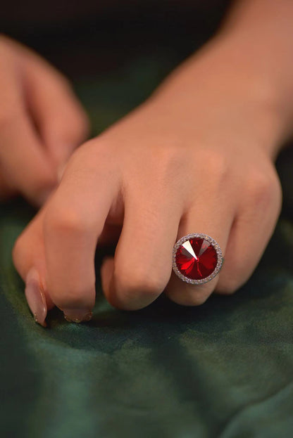 PASSION SPLENDOR RED CRYSTAL RING